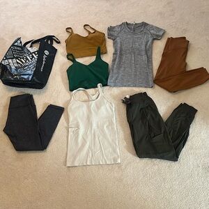Items added* Lululemon Bundle 𝒩𝑒𝓊𝓉𝓇𝒶𝓁